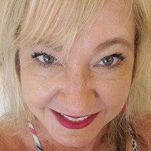 Meet your Posher, Joy